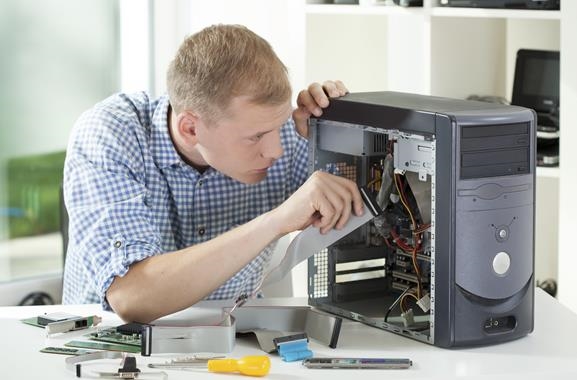 Praktische Geschenkidee aus Stuttgart: Professionelle PC-Reparatur
